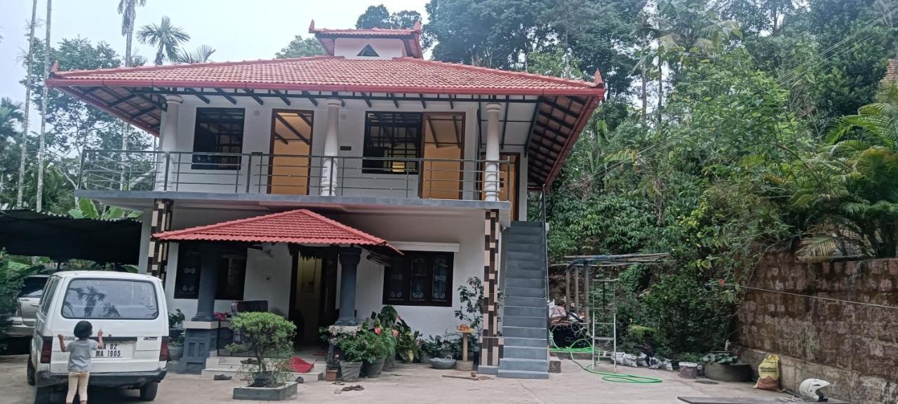 Kund Estate Stay 마디케리 외부 사진