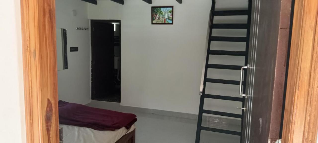 Kund Estate Stay 마디케리 외부 사진