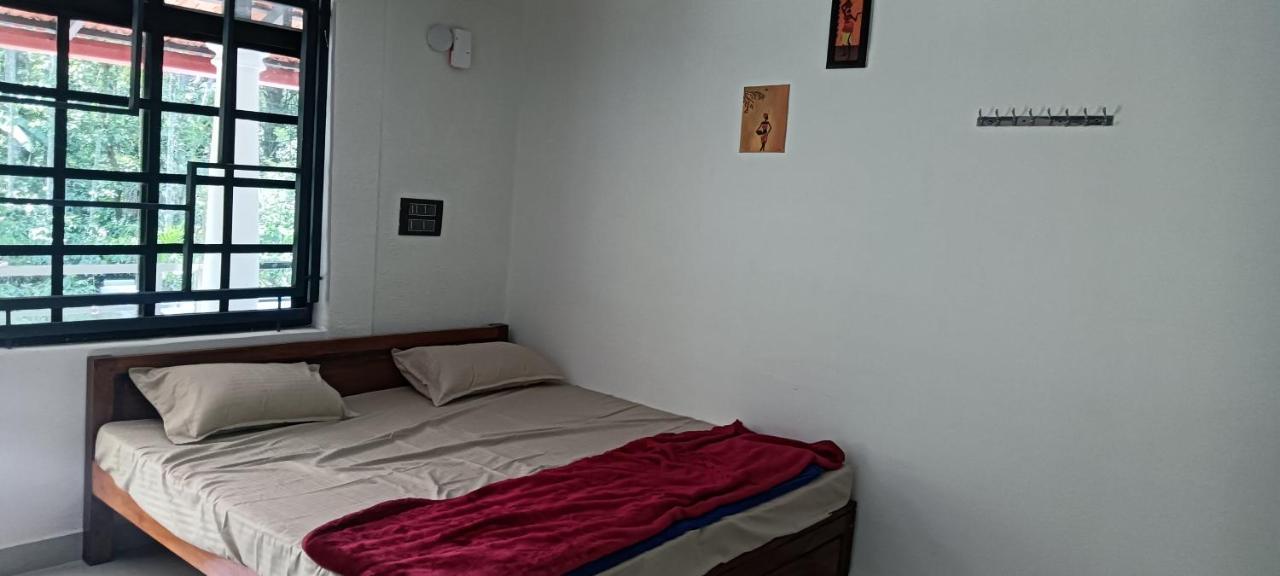 Kund Estate Stay 마디케리 외부 사진